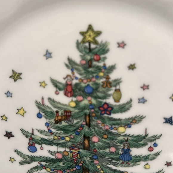 Nikko Happy Holidays Christmas Tree Dinner Plate Japan 10 5/8” 1 plate available - Picture 3 of 4